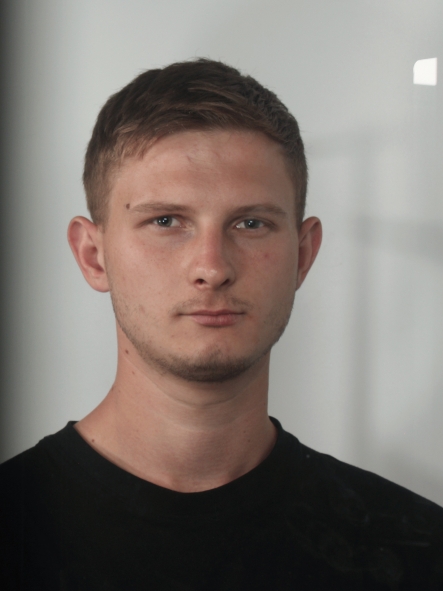 SZCZEŚNIAK KAROL